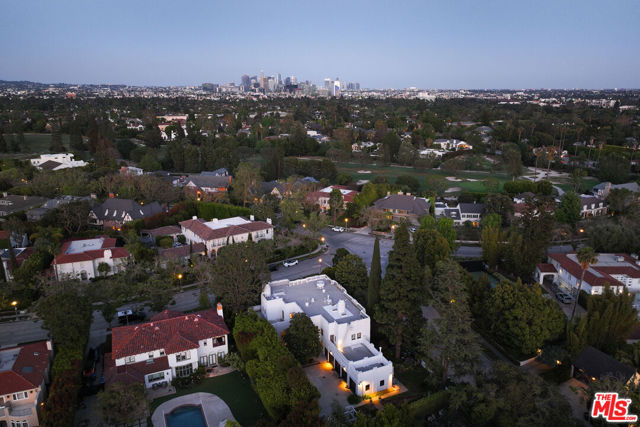 191 Hudson Avenue, Los Angeles, California 90004, 5 Bedrooms Bedrooms, ,6 BathroomsBathrooms,Single Family Residence,For Sale,Hudson,24403947