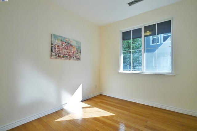 22894 Kingsford Way, Hayward CA: https://media.crmls.org/mediaz/3de911ed-7e41-43a9-a269-a86b628e1426.jpg