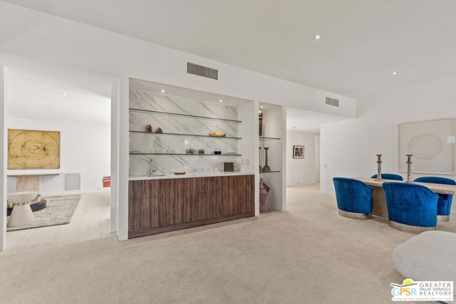 6 Trojan Court, Rancho Mirage CA: https://media.crmls.org/mediaz/3de94c15-5d1d-4a1b-8aae-33cd5ac44003.jpg