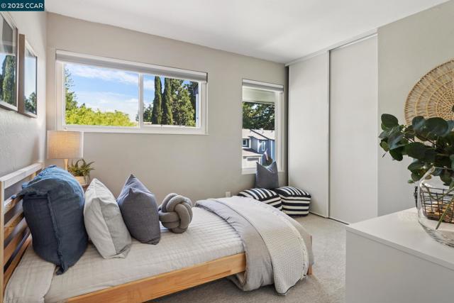 250 Ashley Circle, Danville CA: https://media.crmls.org/mediaz/3de9c177-725b-4b42-87d9-fefa127ec628.jpg
