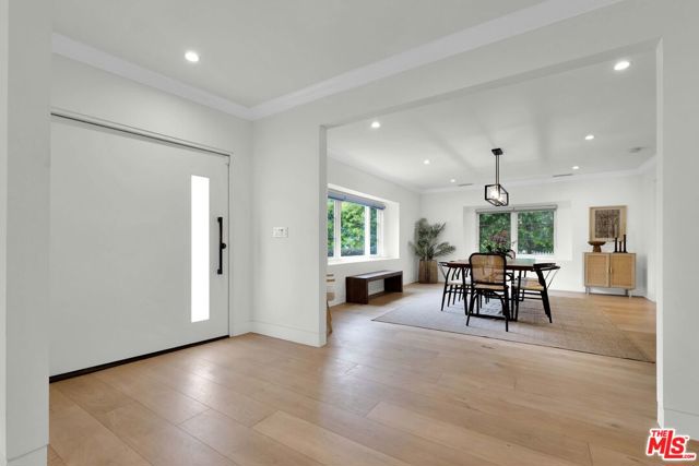 602 S Lucerne Boulevard, Los Angeles CA: https://media.crmls.org/mediaz/3deaabbf-0818-43df-adad-3e11dcb19ff5.jpg