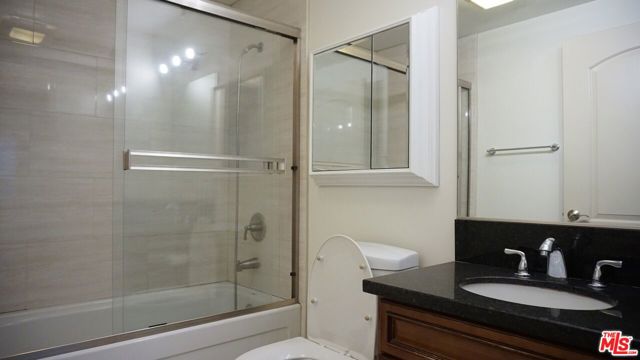 1037 S Fedora Street, Los Angeles CA: https://media.crmls.org/mediaz/3dec0fbb-efca-4e97-8312-d85405c27b1f.jpg