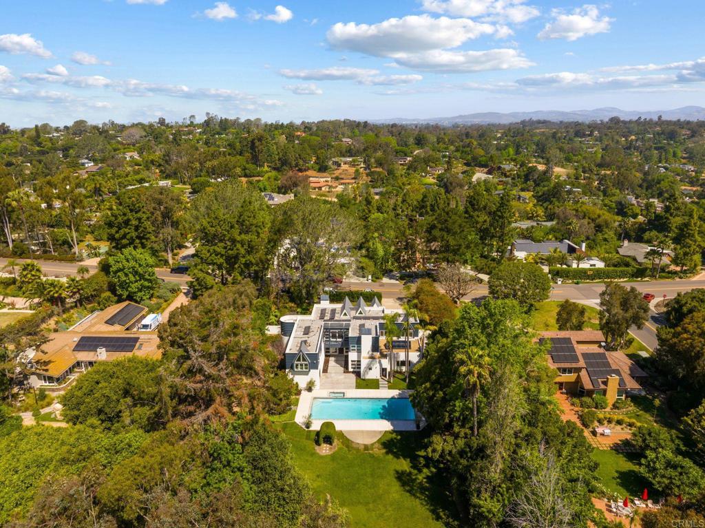 4557 Vista De La Tierra