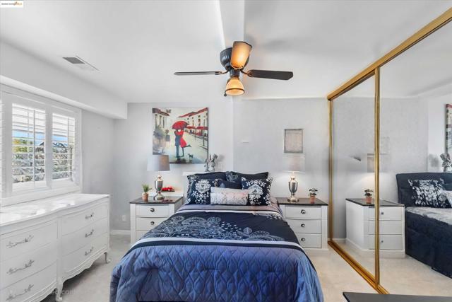 2362 Somerset Ave, Castro Valley CA: https://media.crmls.org/mediaz/3decff6e-e393-45df-98f1-1595c635ffea.jpg