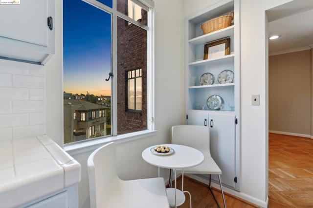Image 19 of 45 For 492 Staten Ave  503