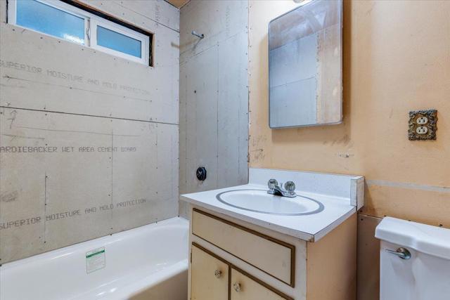 2074 Ashwood Lane, San Jose CA: https://media.crmls.org/mediaz/3dedea59-a621-4c7d-b4c7-07bad0e69b5f.jpg
