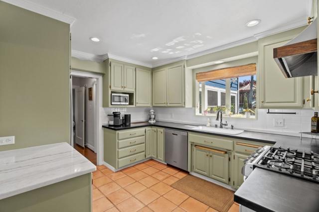 327 Crest Drive, San Jose CA: https://media.crmls.org/mediaz/3deef67b-be78-4f5f-918b-c4c43a7579eb.jpg