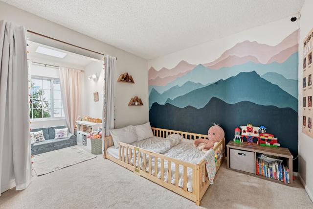 270 Chestnut Way, Oceanside CA: https://media.crmls.org/mediaz/3def1ab6-ea09-43d9-a6e0-a0439f33e17a.jpg