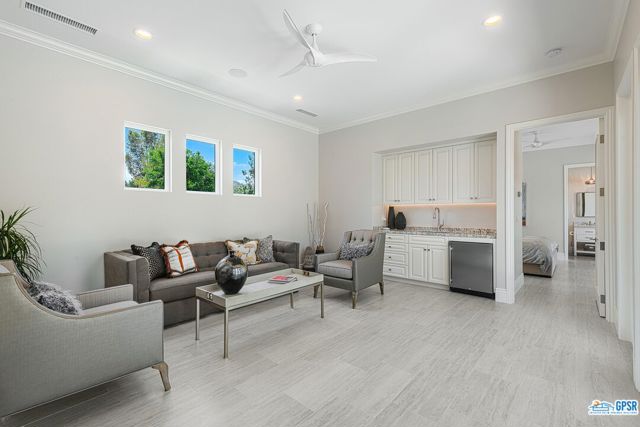 23268561 Listing Image 35