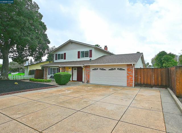 1677 6Th St, Concord CA: https://media.crmls.org/mediaz/3df09994-7920-4055-b92c-6f0bdcf74d43.jpg
