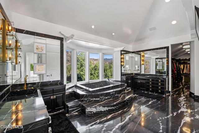 25665 Mulholland Highway, Calabasas CA: https://media.crmls.org/mediaz/3df1901f-86d3-4526-893f-1cd067ce4ccc.jpg