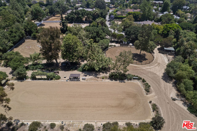 1511 Old Oak Road, Los Angeles CA: https://media.crmls.org/mediaz/3df1e0d7-5b67-4bf3-9f69-d37556249876.jpg