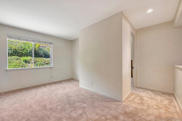23860 Hollingsworth Dr, Murrieta CA: https://media.crmls.org/mediaz/3df2b1bb-8a62-447d-90c5-e2fd695b2837.jpg
