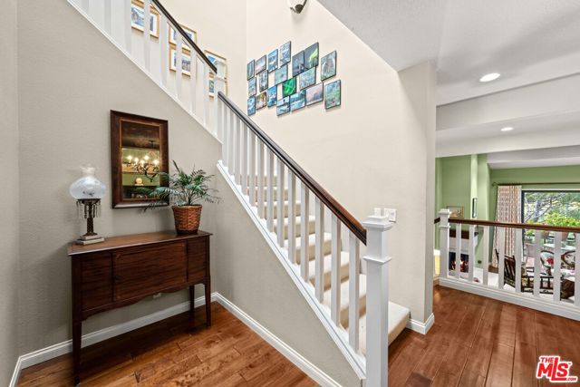 1490 Palisades Drive, Pacific Palisades CA: https://media.crmls.org/mediaz/3df2cfe2-25a9-432d-91dd-90def3667bf5.jpg