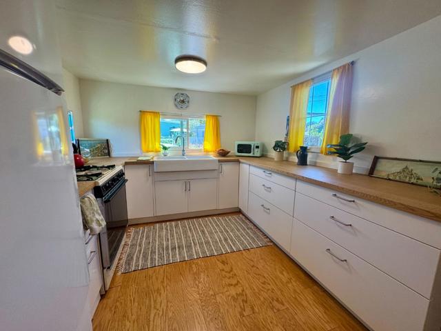 2120 N Pacific Avenue, Santa Cruz CA: https://media.crmls.org/mediaz/3df3d14d-b8c5-440c-b72c-a8ca6a32b39a.jpg