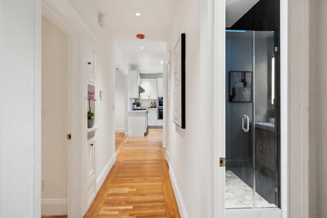 929 Darien Way, San Francisco CA: https://media.crmls.org/mediaz/3df44002-e0d2-47b4-90b3-d3930d0e6c14.jpg