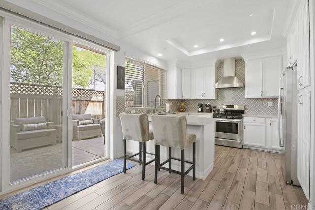 Detail Gallery Image 3 of 64 For 11372 via Rancho San Diego #B,  El Cajon,  CA 92019 - 3 Beds | 2/1 Baths