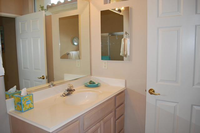 35491 Rosemont Drive, Palm Desert CA: https://media.crmls.org/mediaz/3df553a4-6f91-4c19-9a75-4fe1bbfd5f85.jpg