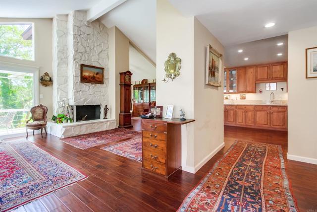 1129 La Casa, San Marcos CA: https://media.crmls.org/mediaz/3df565da-cd7f-4012-9a03-05f2c7f7e5f6.jpg
