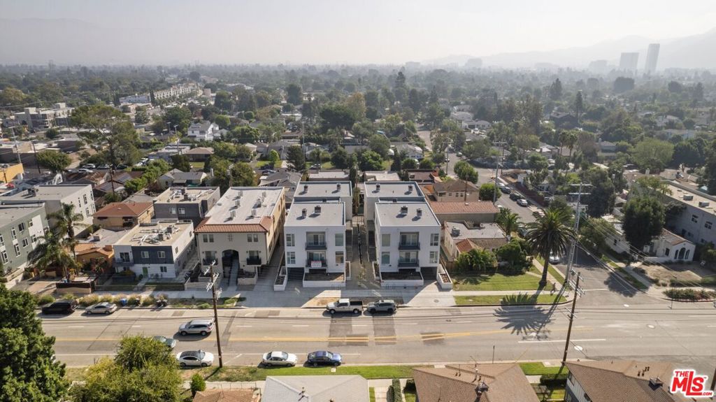 5114 Cahuenga Blvd #1