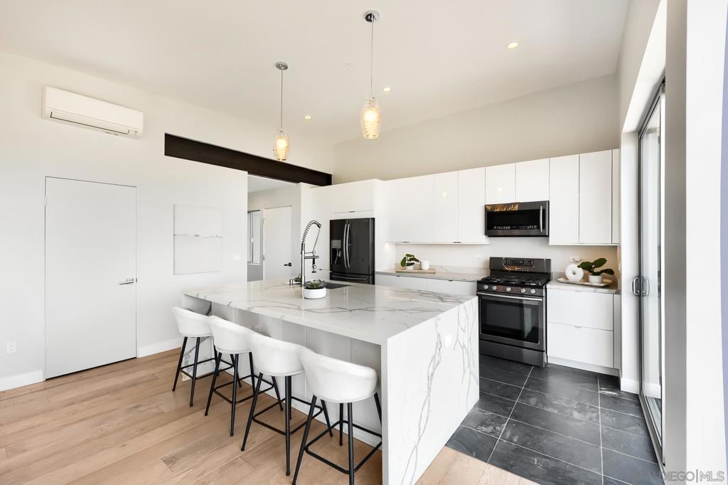 5725 Soledad Mountain - photo 12