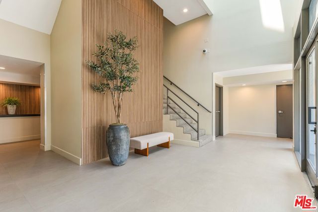 Drew Fenton | 520 S Barrington Avenue Los Angeles CA | MLS: 7436055