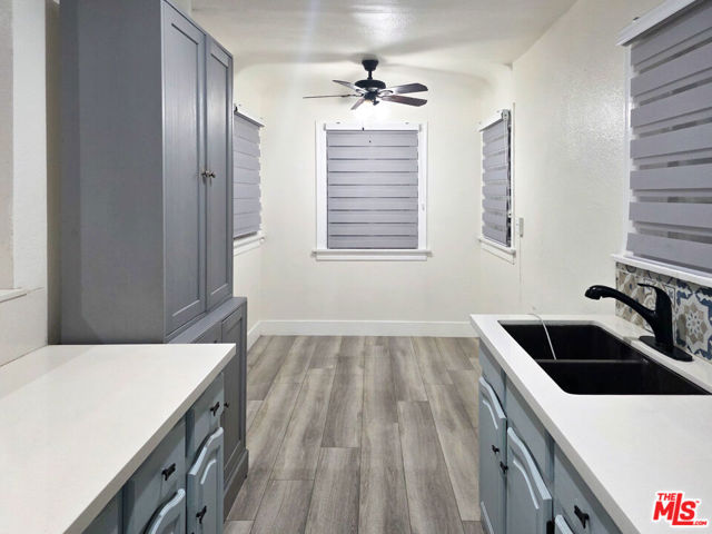 1111 N Spring Avenue, Compton CA: https://media.crmls.org/mediaz/3df7ba8f-6d99-403b-b524-0f5a14bfa633.jpg