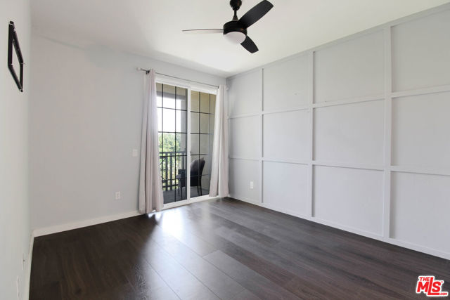 28562 Herrera Street, Valencia CA: https://media.crmls.org/mediaz/3df7ff1e-42b6-476c-982a-3506a97a48a4.jpg