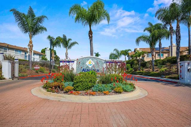 4625 Los Alamos Way, Oceanside CA: https://media.crmls.org/mediaz/3df84217-8ac6-42b8-89f6-7439c4ce9f47.jpg