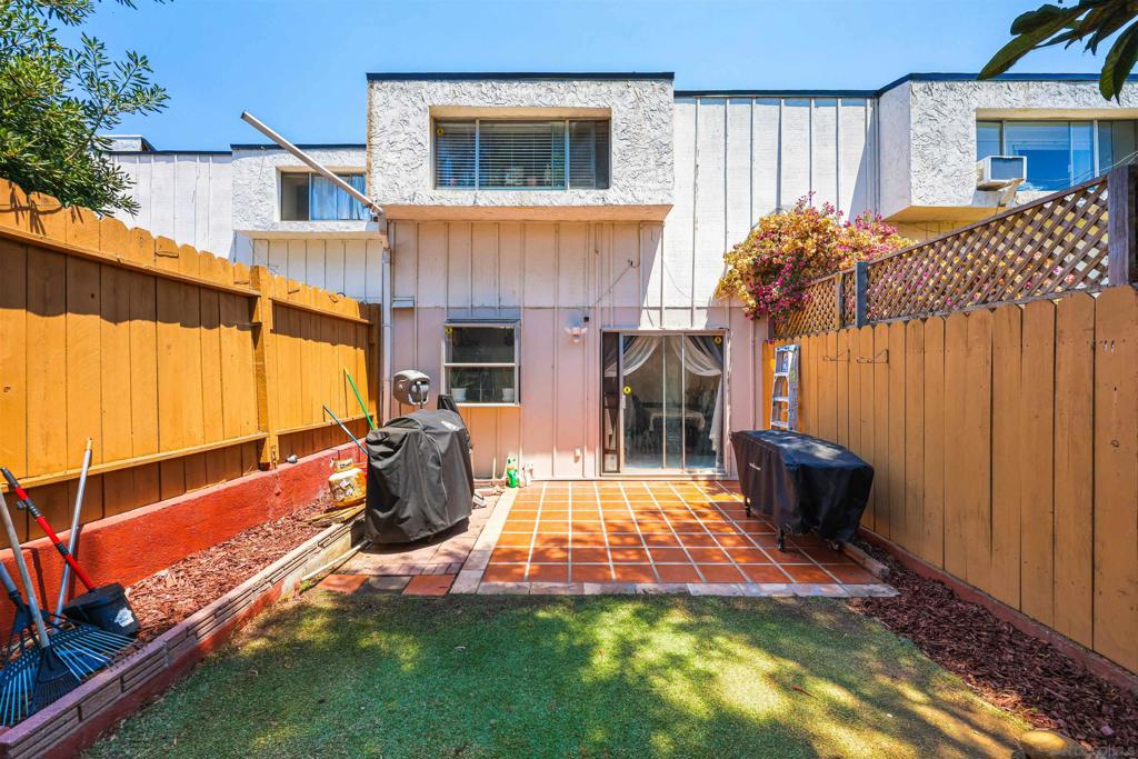 1261 34th St - photo 16