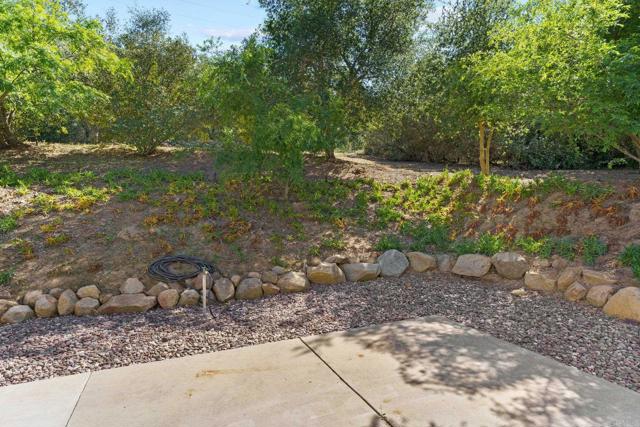 9115 Harmony Grove Road, Escondido CA: https://media.crmls.org/mediaz/3df943a6-e555-451b-be06-1f7834539b3c.jpg