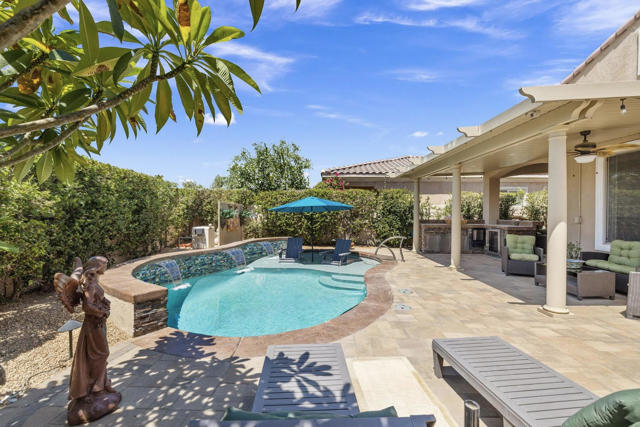 81919 Avenida Dulce, Indio CA: https://media.crmls.org/mediaz/3df9cd6e-573f-4bea-9e73-22e5ba9ba7c1.jpg