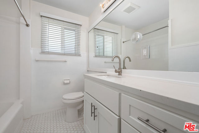 769 Wildomar, Pacific Palisades CA: https://media.crmls.org/mediaz/3dfa1365-f6fe-4f1b-a7d5-9f1df717519c.jpg