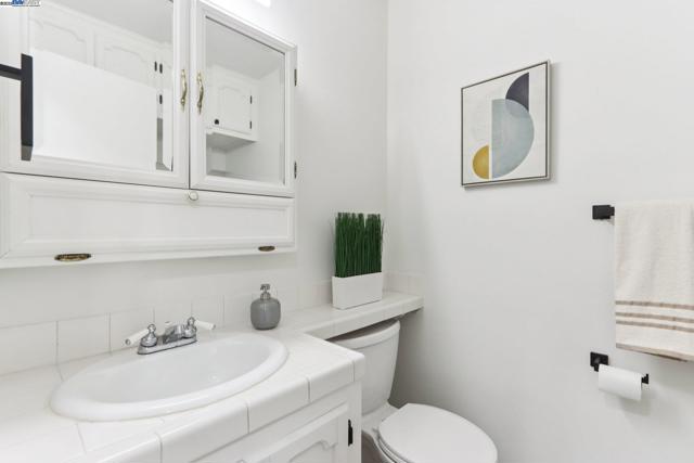 37690 Los Arboles Dr, Fremont CA: https://media.crmls.org/mediaz/3dfa7f0e-f5d2-49cc-8829-a6765b79e32f.jpg