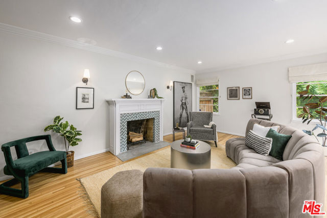 5919 Tuxedo Terrace, Los Angeles CA: https://media.crmls.org/mediaz/3dfaa960-8177-4eb4-adc0-c8815baaf7ec.jpg