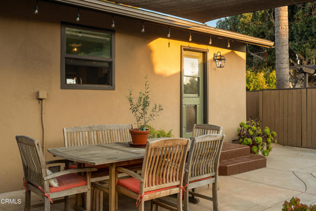 379 Rancho Drive, Ventura CA: https://media.crmls.org/mediaz/3dfb1a26-2e6f-41a4-bc1a-9aae3d9d4b90.jpg