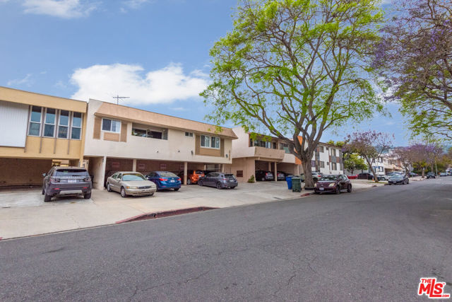 553 Flores Street, West Hollywood, California 90048, ,Multi-Family,For Sale,Flores,24395707