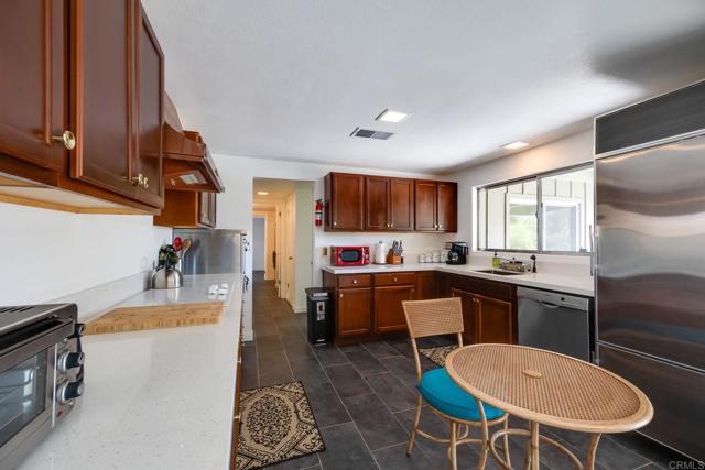 Detail Gallery Image 7 of 26 For 255 Montezuma Rd, Borrego Springs,  CA 92004 - 3 Beds | 3 Baths