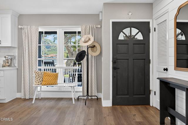 Detail Gallery Image 12 of 46 For 1328 Mariposa Dr, Santa Paula,  CA 93060 - 4 Beds | 2 Baths