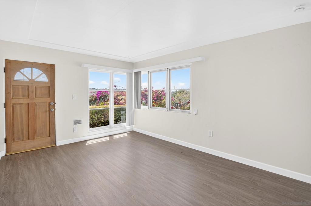 2324 Chatsworth - photo 3