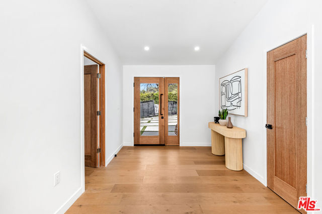 5045 Donna Avenue photo 4