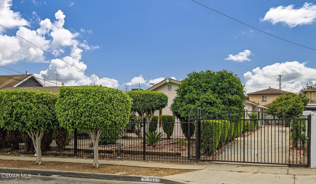 1520 W 107th Street