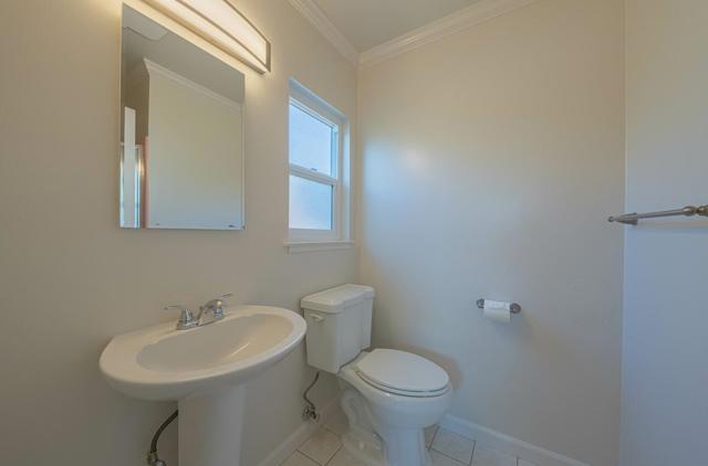 624 Hartnell Street, Salinas CA: https://media.crmls.org/mediaz/3dfd6f37-cf54-44b2-9aa4-bd828f722960.jpg