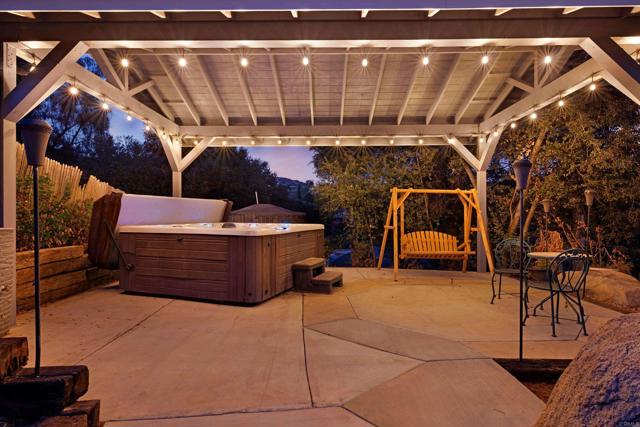 11152 Toyon Hill, Lakeside CA: https://media.crmls.org/mediaz/3dfe453f-438d-4b31-8b00-744d6fd4802f.jpg