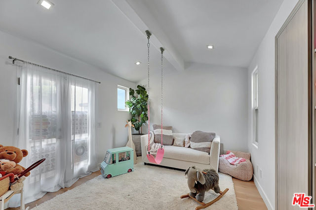 6442 Lunita Road, Malibu CA: https://media.crmls.org/mediaz/3dfe8144-4619-46c1-84cf-11dd4f6d7fbf.jpg