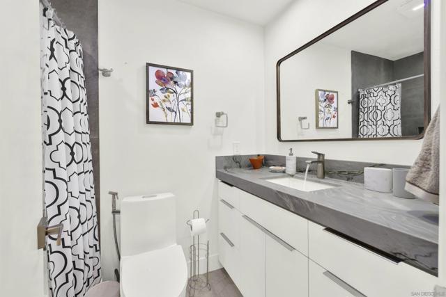 17351 Saint Andrews Dr, Poway CA: https://media.crmls.org/mediaz/3dfe9e0d-23e3-4c59-a450-e7a1ad732614.jpg