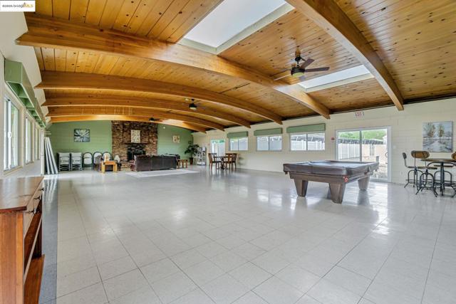 16711 Marsh Creek Rd, Clayton CA: https://media.crmls.org/mediaz/3dff10c0-ca76-4841-8eb4-4261e69f3616.jpg