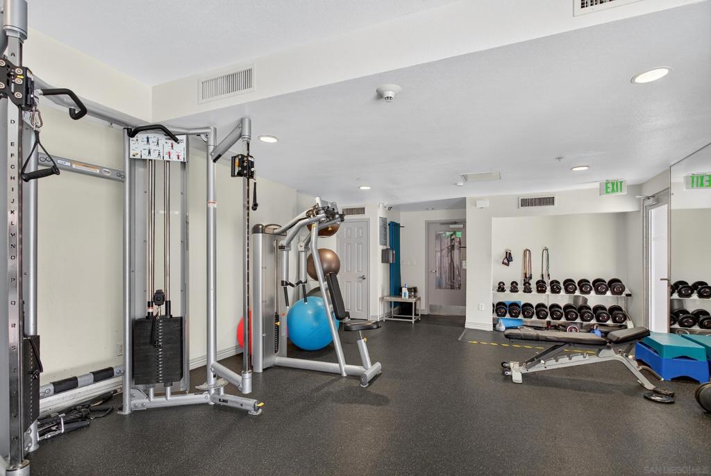 MLS #250033334SD img 13