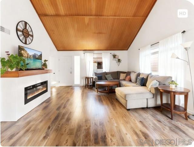 6811 Parkside Avenue, San Diego CA: https://media.crmls.org/mediaz/3dff6c12-01a5-4e62-b450-f61935da8392.jpg