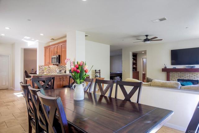 Detail Gallery Image 7 of 41 For 1379 Corte Bagalso, San Marcos,  CA 92069 - 4 Beds | 3 Baths